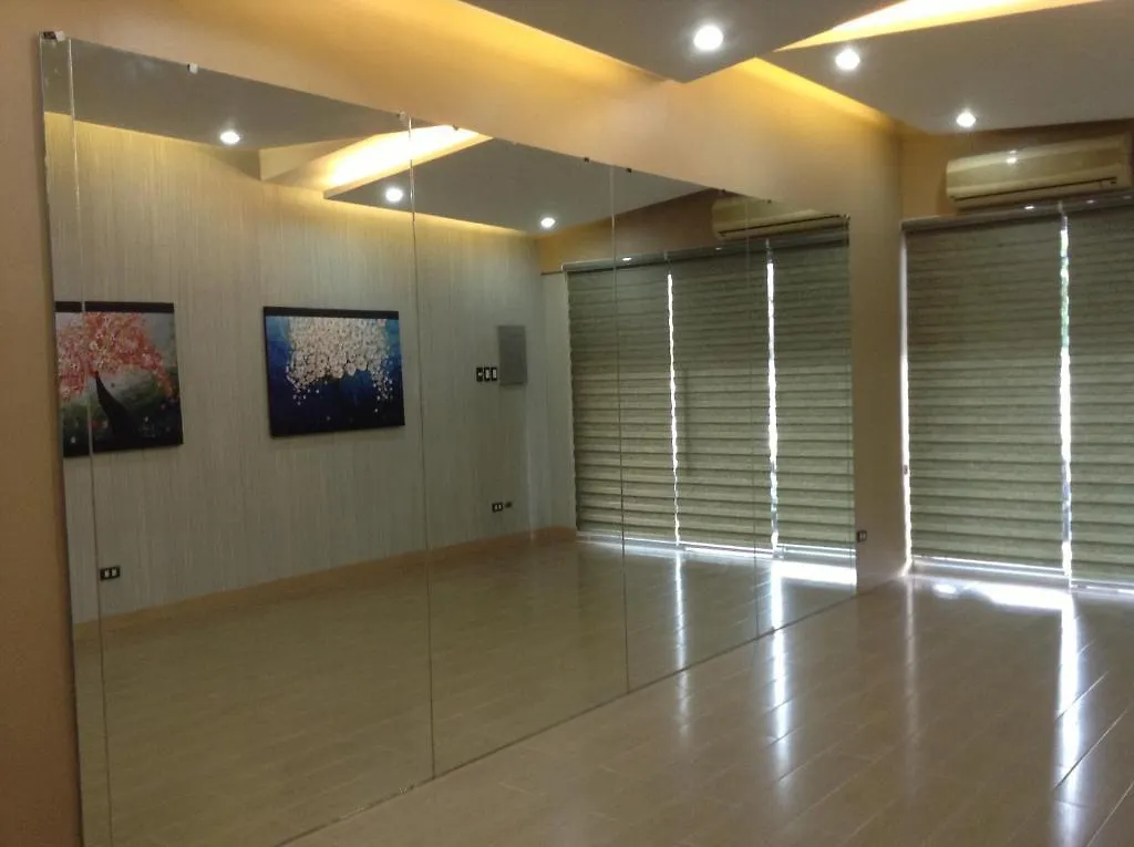 North Zen Basic Spaces Hotel Davao 3*,  Philippines