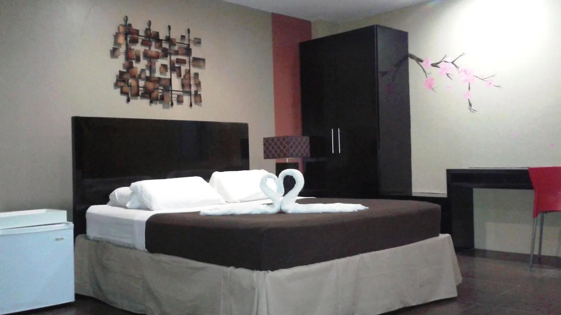 ***  North Zen Basic Spaces Hotel Davao Philippines